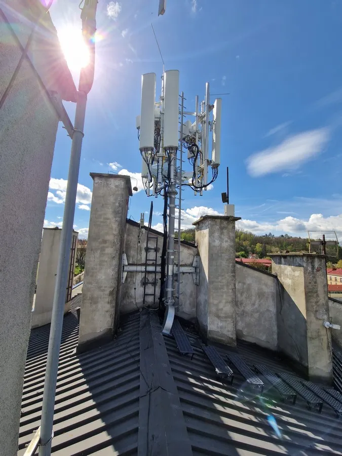 Stacje bazowe telefonii komórkowej